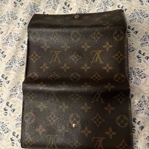 LV Monogram wallet